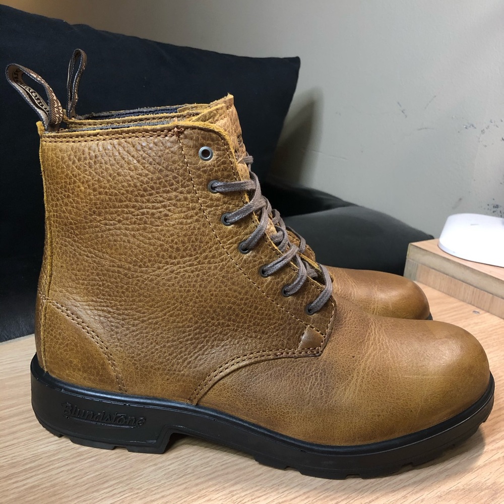 *SOLD!* Blundstone Lace-Up Rustic Brown Leather Boots - Picture 4 of 8